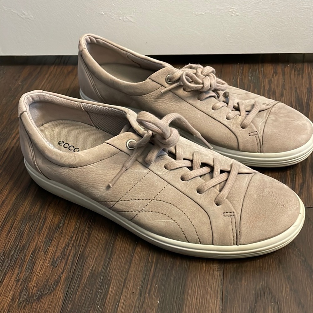 Ecco sneakers